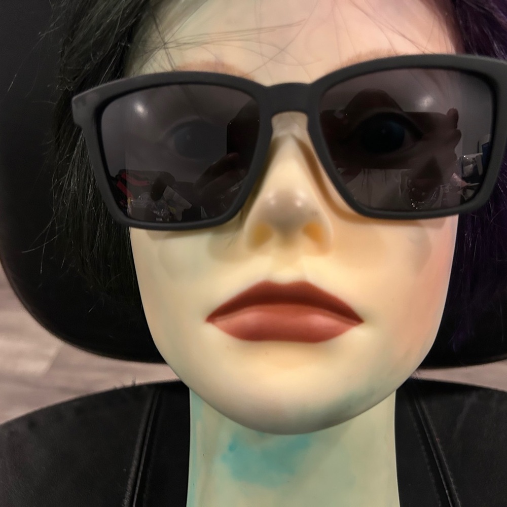 GOODR Stylish Black Sunglasses